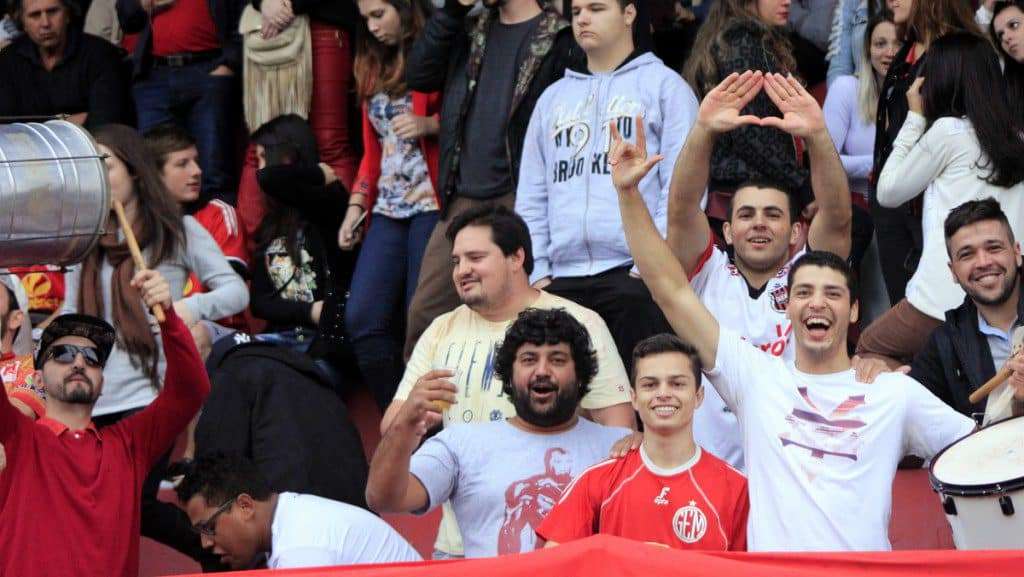 Metropolitano e Caravaggio empatam no primeiro jogo da final