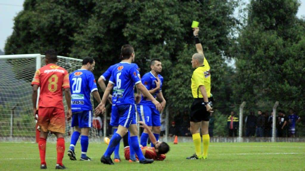 Metropolitano e Caravaggio empatam no primeiro jogo da final