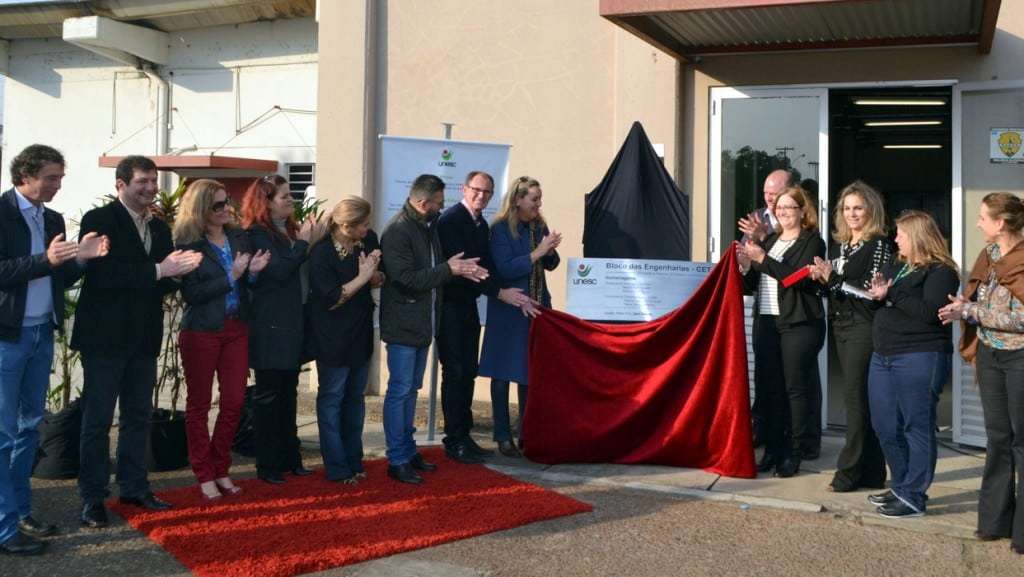 Professores e funcionários recebem homenagem por dedicação à Unesc 3 Professores e funcionários recebem homenagem por dedicação à Unesc