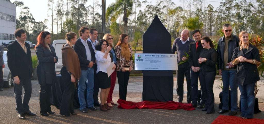 Professores e funcionários recebem homenagem por dedicação à Unesc 4 Professores e funcionários recebem homenagem por dedicação à Unesc
