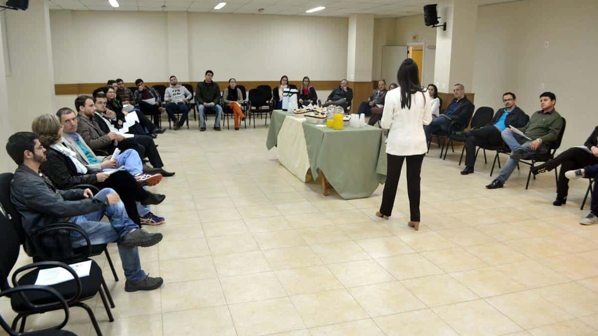 Excessos e vida atribulada são algumas das consequências do estresse 1 Excessos e vida atribulada são algumas das consequências do estresse