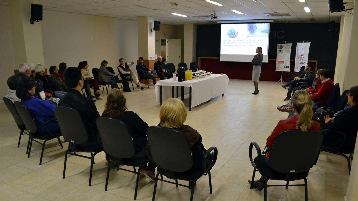 Mitos e verdades sobre Alzheimer são aprofundados no Café com Ciência 3 Mitos e verdades sobre Alzheimer são aprofundados no Café com Ciência