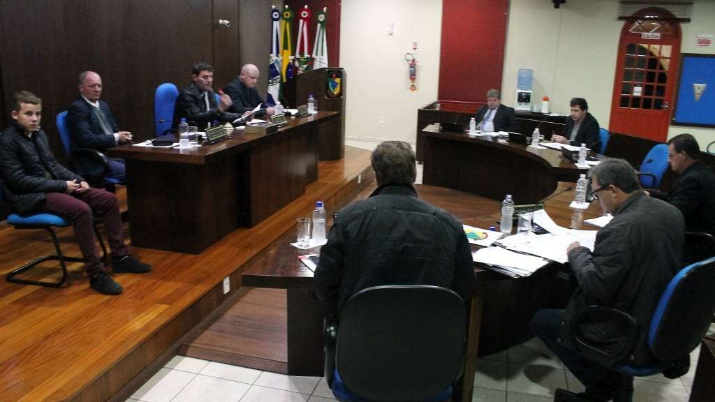 Vereadores pedem melhorias na iluminação pública 1 Vereadores pedem melhorias na iluminação pública