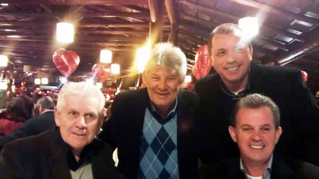 No Rota SC 443, em São Bento Baixo, todas as sextas-feiras tem show de rock com bandas da região 3 Fotocrônica