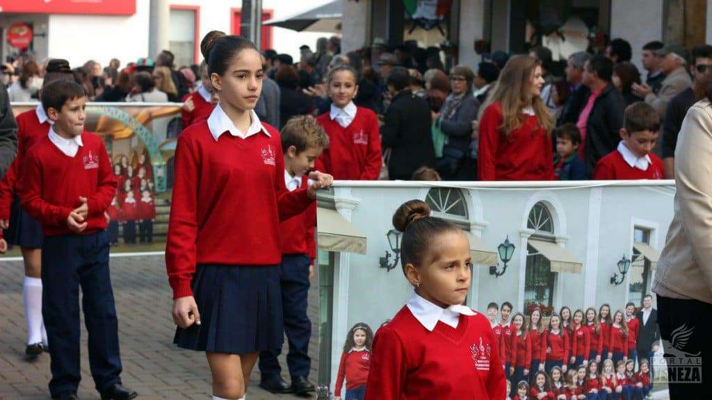 Veja as fotos do desfile das Famílias 2016
