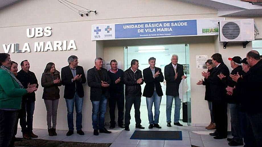 A cidade está em clima de festa e a região também com a Festa da Gastronomia 5 Dando continuidade à programação em comemoração ao aniversário de 125 anos de colonização italiana de Nova Veneza, a Prefeitura entregou neste final de semana seis obras em quatro comunidades do município. Caravaggio, Rio Cedro Alto, São Francisco e Vila Maria foram as contempladas. Junto de um resgate cultural envolvendo comunidade e escola, 20 entregas serão realizadas no mês de junho.