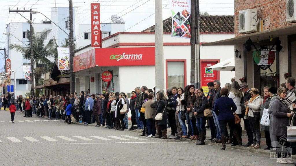 Veja as fotos do desfile das Famílias 2016