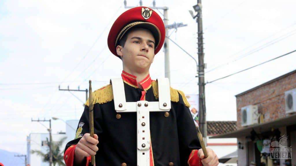 Veja as fotos do desfile das Famílias 2016