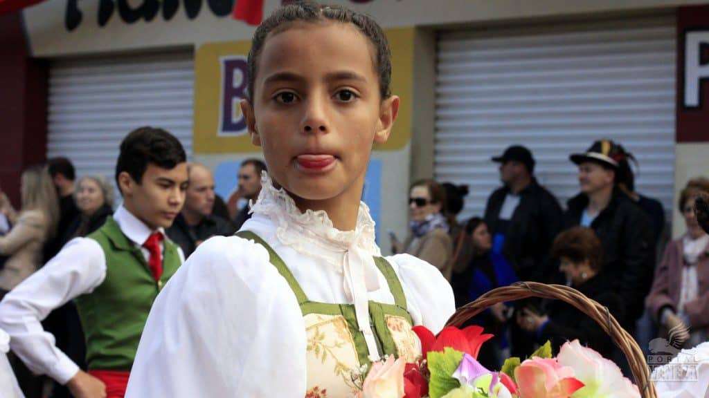 Veja as fotos do desfile das Famílias 2016