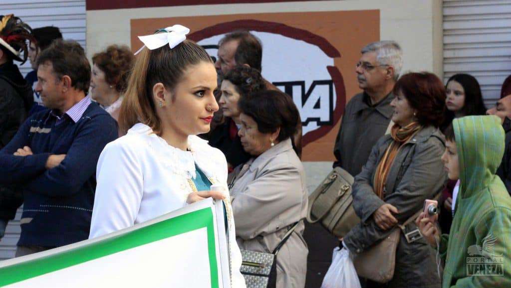 Veja as fotos do desfile das Famílias 2016