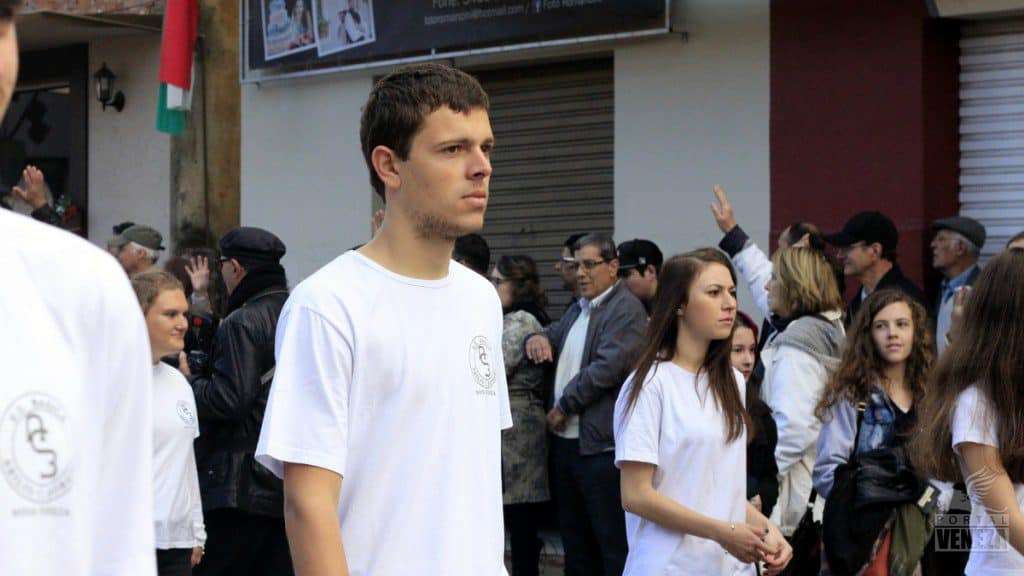 Veja as fotos do desfile das Famílias 2016