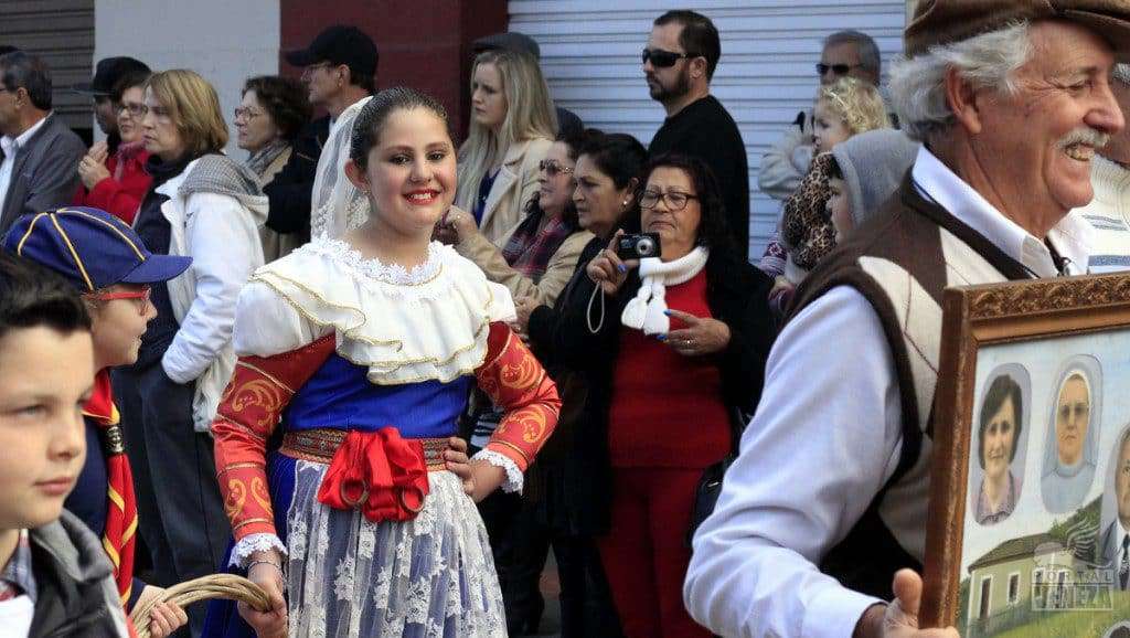 Veja as fotos do desfile das Famílias 2016