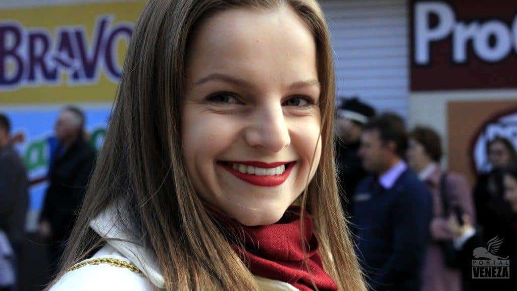Veja as fotos do desfile das Famílias 2016