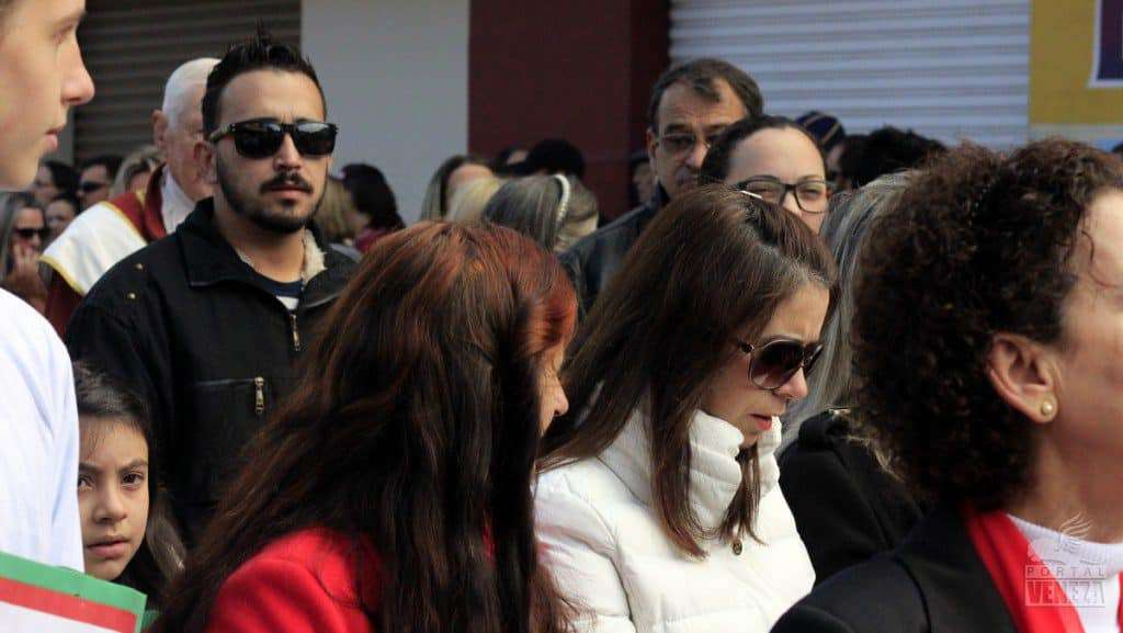 Veja as fotos do desfile das Famílias 2016