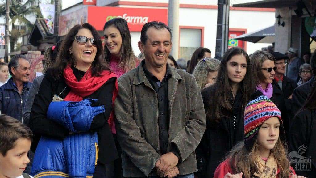 Veja as fotos do desfile das Famílias 2016