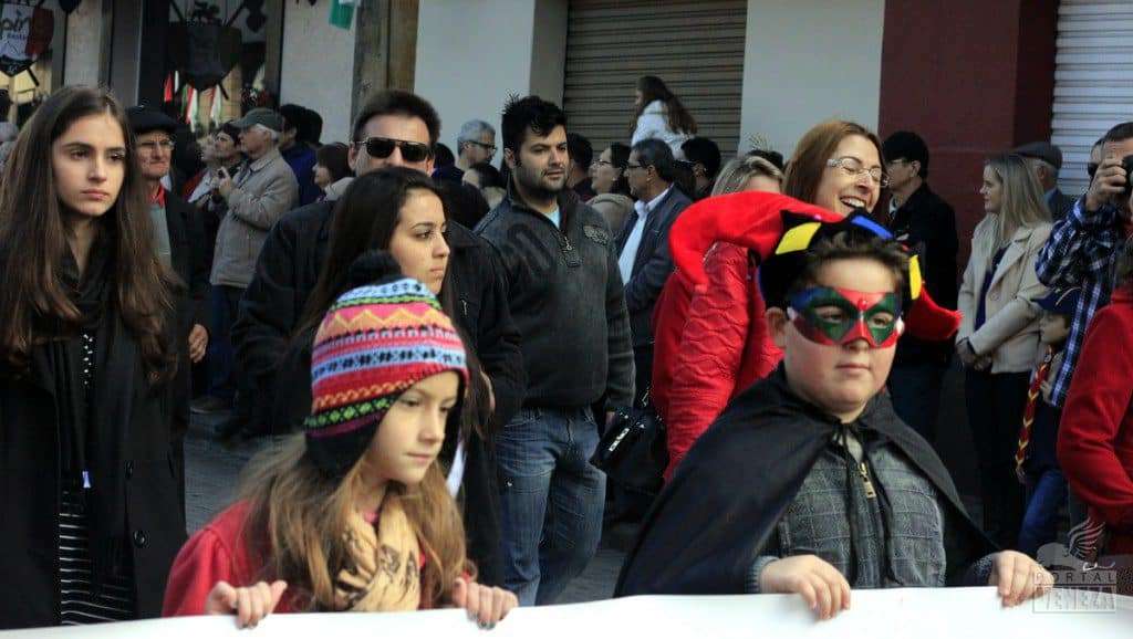 Veja as fotos do desfile das Famílias 2016