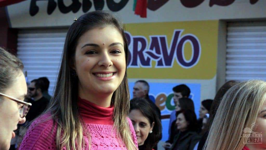 Veja as fotos do desfile das Famílias 2016