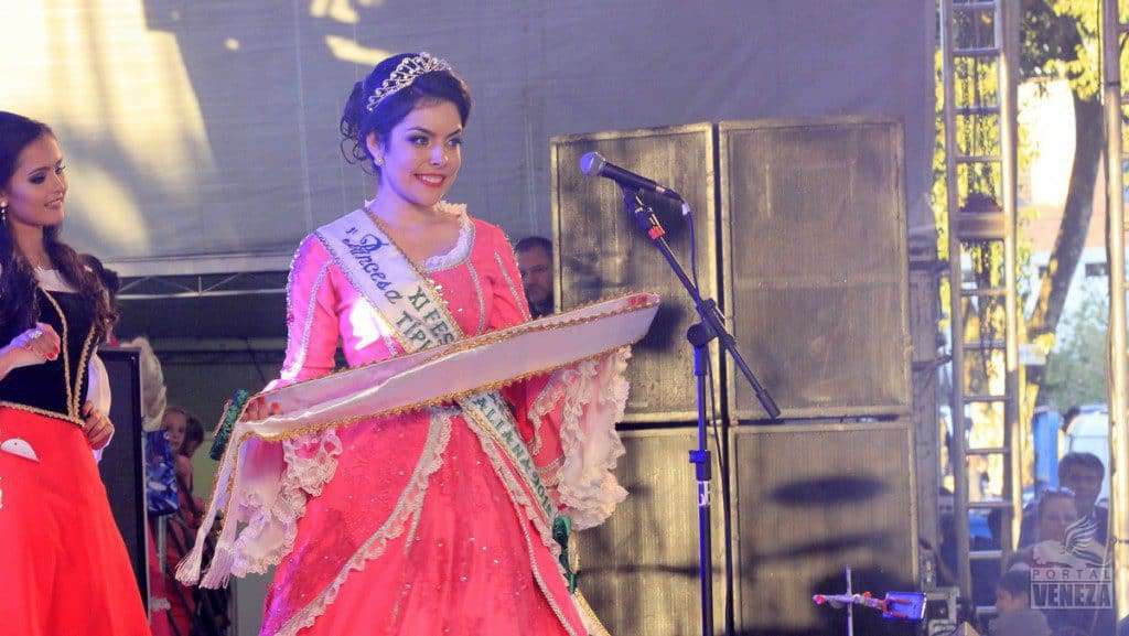 Conheça a Rainha e Princesas da Festa da Gastronomia 2017