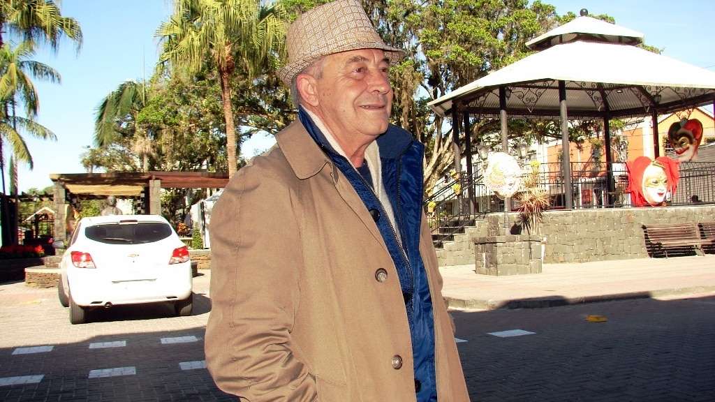 No Rota SC 443, em São Bento Baixo, todas as sextas-feiras tem show de rock com bandas da região 2 Na grife