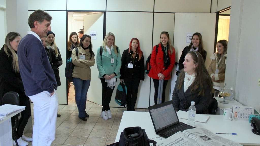 Alunos da Unesc vivenciam cotidiano dos serviços de saúde da região 4 Alunos da Unesc vivenciam cotidiano dos serviços de saúde da região