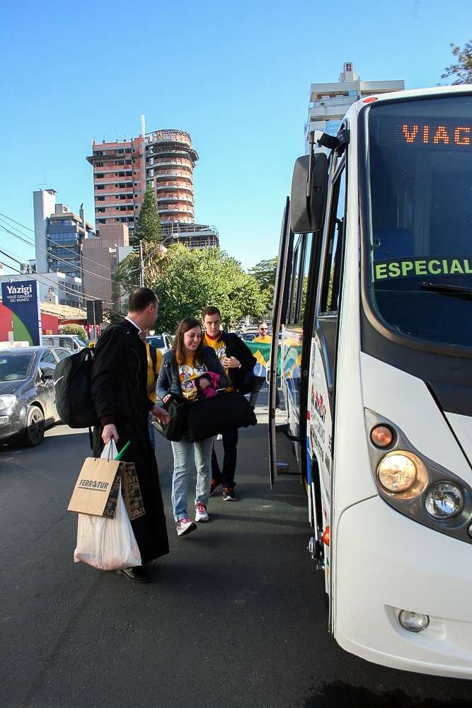 Padre e doze jovens da Diocese de Criciúma viajam para participar da Jornada Mundial da Juventude 4 Padre e doze jovens da Diocese de Criciúma viajam para participar da Jornada Mundial da Juventude