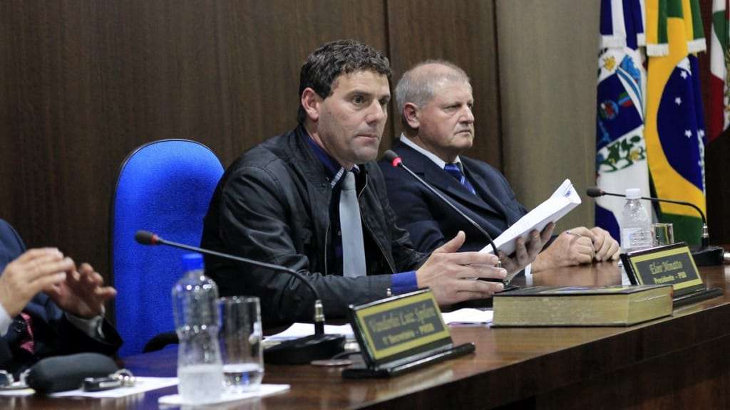 Vereador pede urgência na canalização de água tratada na Rodovia Luigi Marangoni 1 Vereador pede urgência na canalização de água tratada na Rodovia Luigi Marangoni