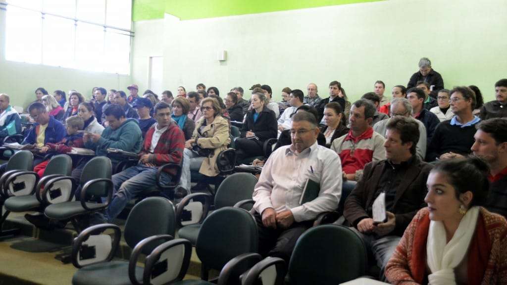 AgroPonte reúne mais de 40 cooperativas de agricultura familiar 1 AgroPonte reúne mais de 40 cooperativas de agricultura familiar