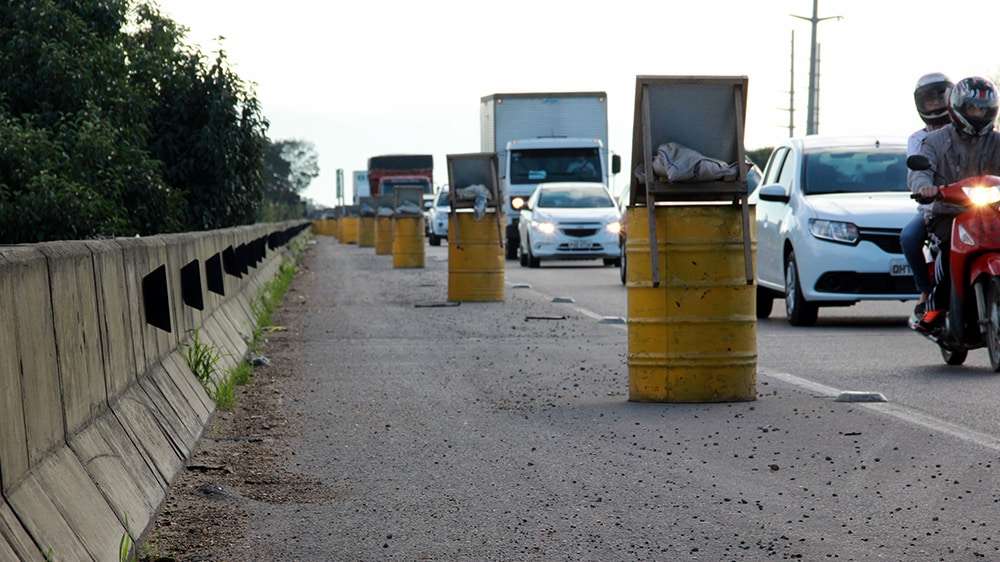 Velocidade é reduzida sobre ponte do Rio Tubarão, por obras na BR-101 3 Velocidade é reduzida sobre ponte do Rio Tubarão, por obras na BR-101