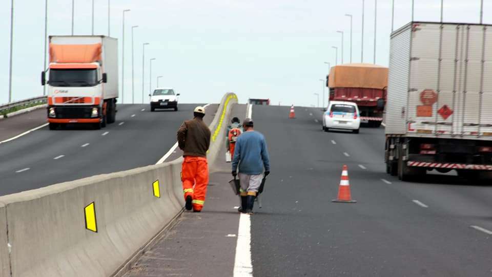 Começa a construção de via lateral no km 339 da BR-101 Sul/SC 9 Começa a construção de via lateral no km 339 da BR-101 Sul/SC