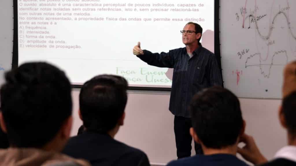 Unesc lança primeiro livro didático voltado para o Ensino Básico