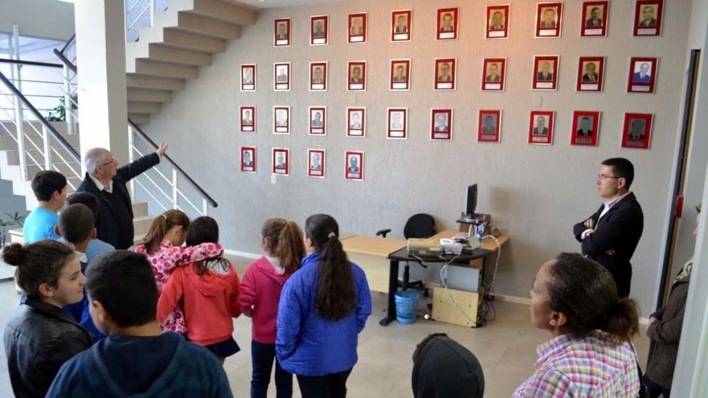 Alunos visitam a Amrec 3 Alunos visitam a Amrec