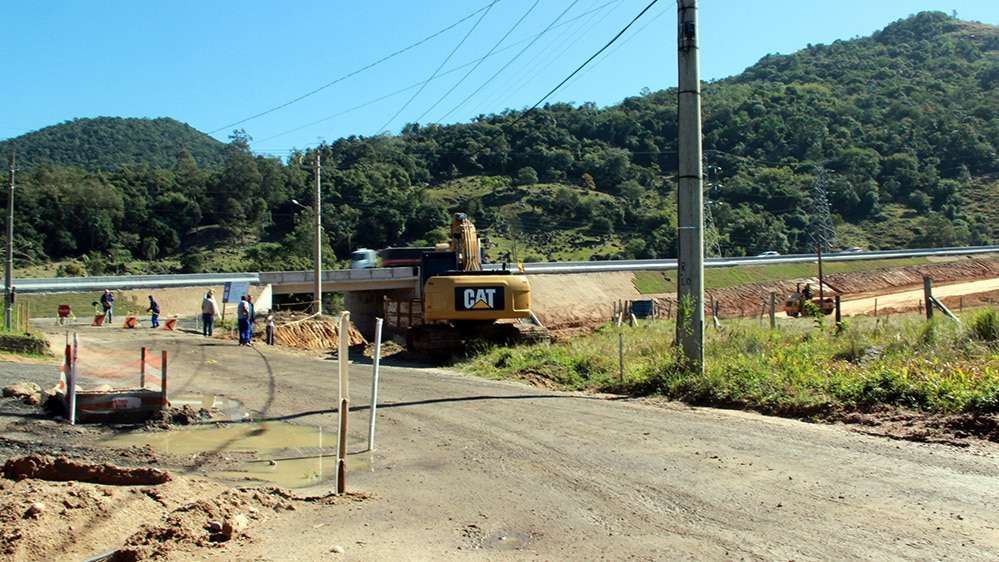 BR-101 será interrompida para a detonação de rochas, nesta quarta, 24 3 BR-101 será interrompida para a detonação de rochas, nesta quarta, 24