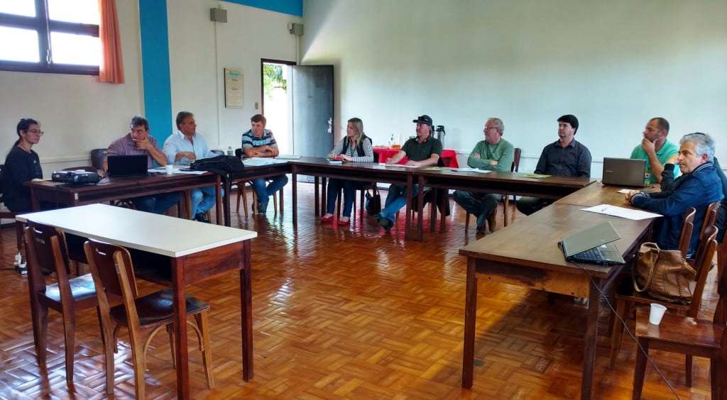 Outorga de água para irrigação em debate no Comitê do Rio Araranguá 2 Outorga de água para irrigação em debate no Comitê do Rio Araranguá