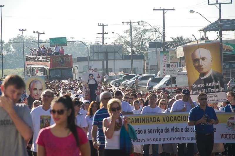 Caminhada Vocacional reunirá milhares neste domingo 23 Caminhada Vocacional reunirá milhares neste domingo