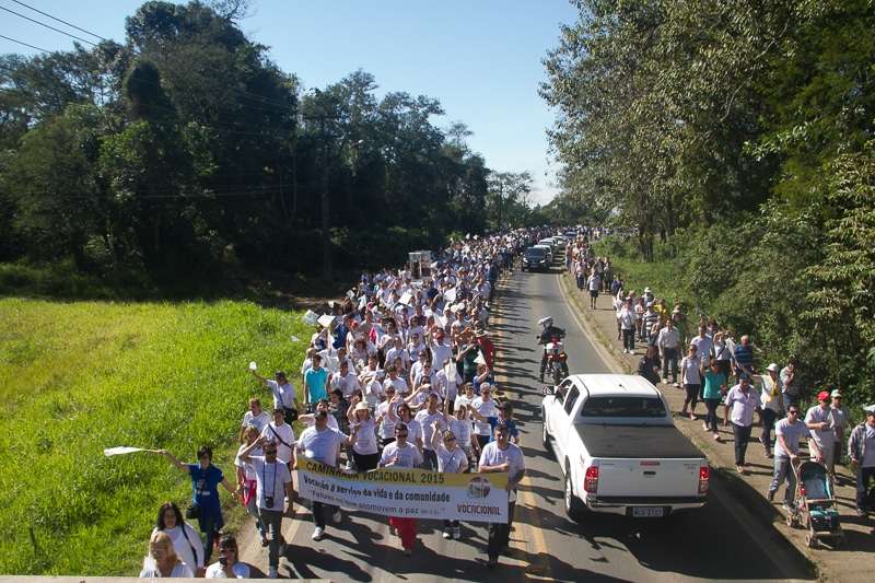 Caminhada Vocacional reunirá milhares neste domingo 14 Caminhada Vocacional reunirá milhares neste domingo