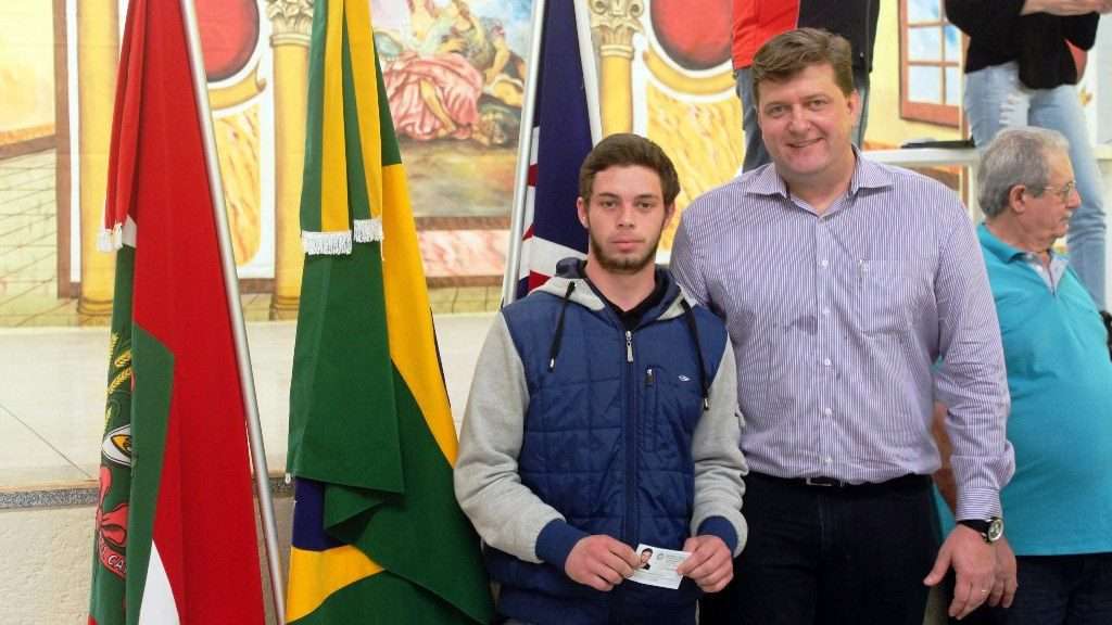 Jovens de Nova Veneza recebem dispensa militar