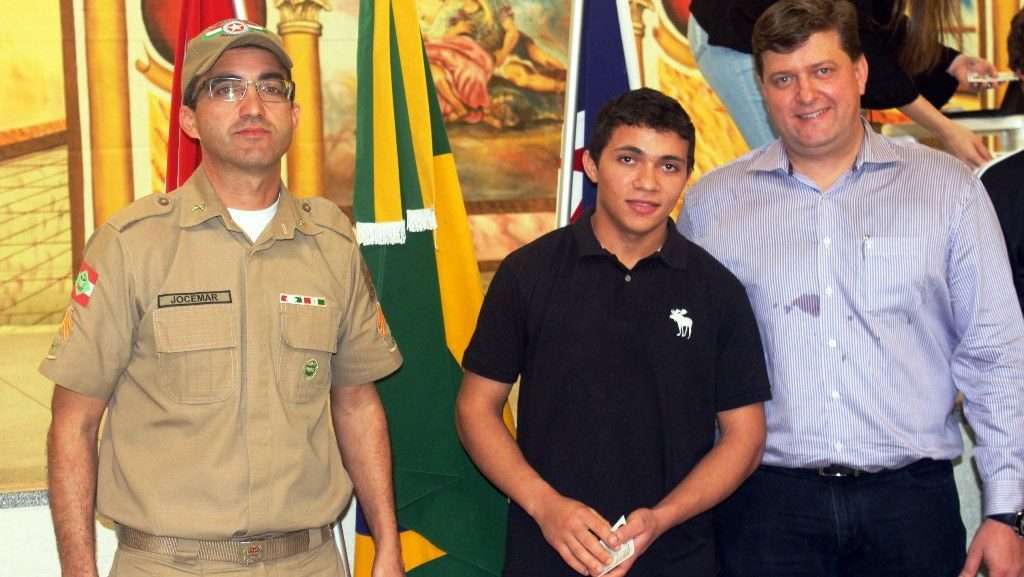 Jovens de Nova Veneza recebem dispensa militar