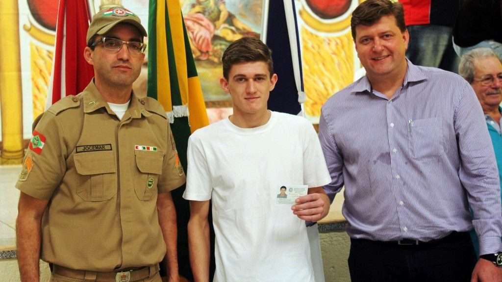 Jovens de Nova Veneza recebem dispensa militar