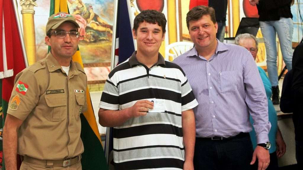 Jovens de Nova Veneza recebem dispensa militar
