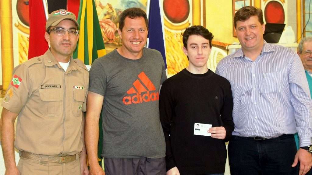 Jovens de Nova Veneza recebem dispensa militar