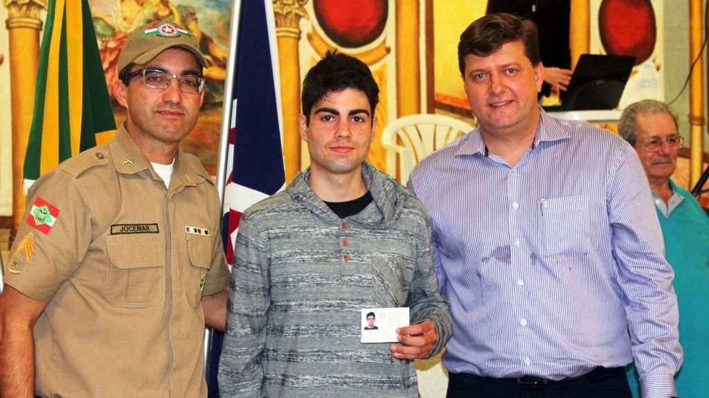 Jovens de Nova Veneza recebem dispensa militar