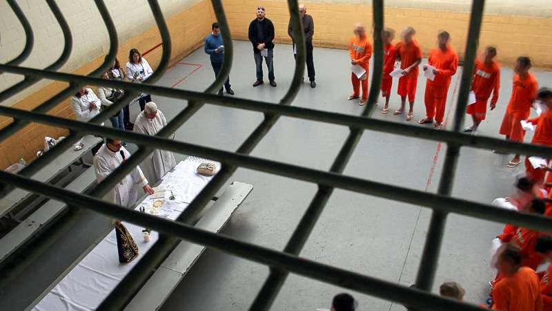 Misericórdia no cárcere: Pastoral promove primeira missa na Penitenciária Sul 2 Misericórdia no cárcere: Pastoral promove primeira missa na Penitenciária Sul