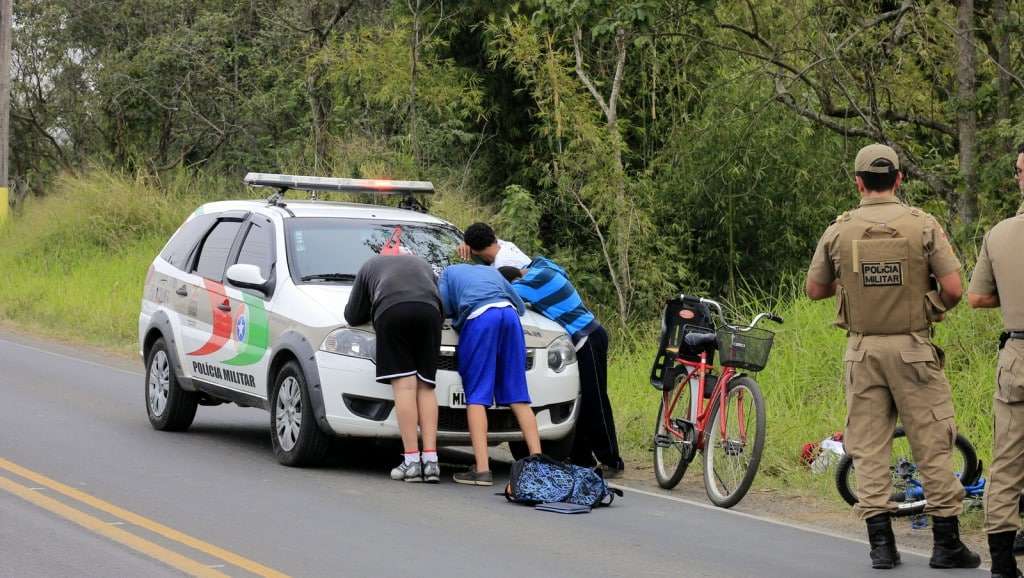 Adolescentes furtam bicicleta e são apreendidos pela PM em Nova Veneza