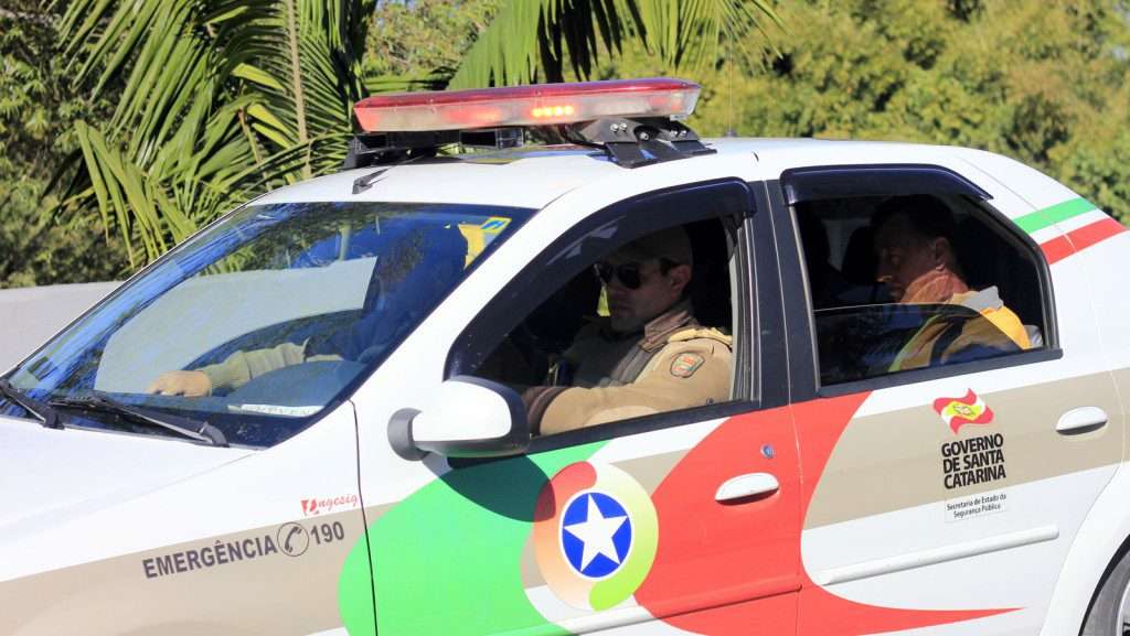 Apae promove reflexão nas ruas de Nova Veneza com apoio da Polícia Militar e Corpo de Bombeiros