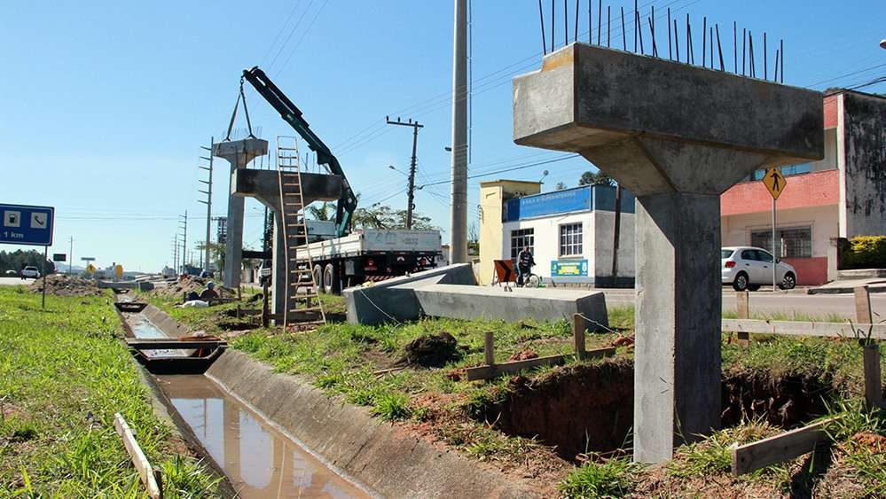 BR-101 será interrompida para a detonação de rochas, nesta quarta, 24 9 BR-101 será interrompida para a detonação de rochas, nesta quarta, 24