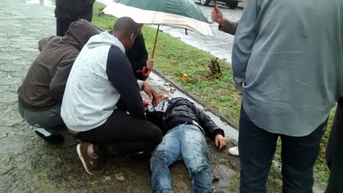 Condutor sem CNH sofre acidente no Caravaggio 1 Condutor sem CNH sofre acidente no Caravaggio