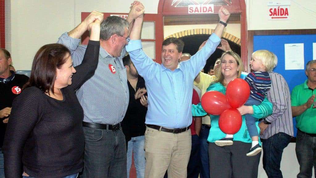 PP, PMDB, PT e PSB realizam convenções, definindo coligações e candidatos