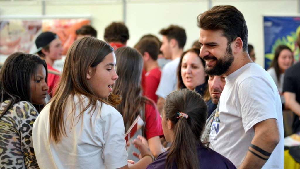 Feira das Profissões: Uma ajuda na decisão de Gabriela