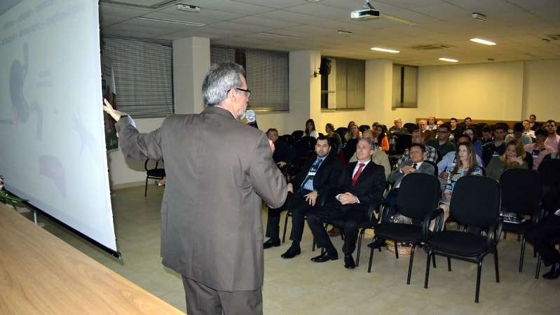 Jornada Médica e de Infectologia reunirá médicos de reconhecimento nacional em Criciúma