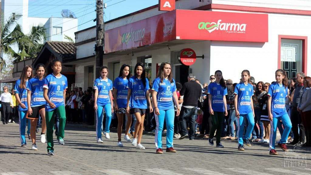 Nova Veneza comemora Dia da Independência com grande desfile